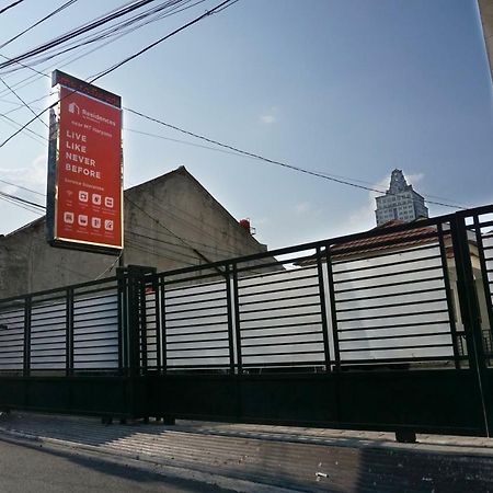 Residences By Reddoorz Near Mt Haryono - Minimum Stay 7 Days Jakarta Eksteriør billede