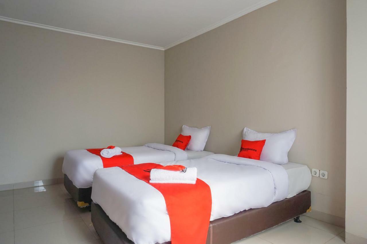 Residences By Reddoorz Near Mt Haryono - Minimum Stay 7 Days Jakarta Eksteriør billede